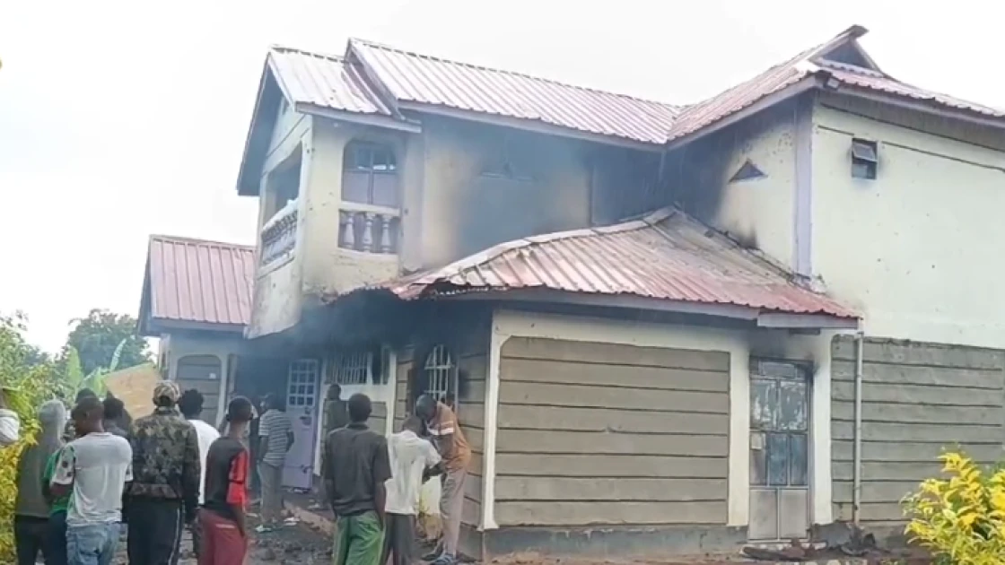 Angry mob burns down bishop’s home in Kirinyaga over man’s death